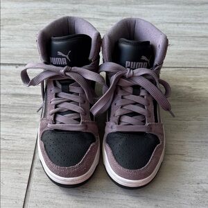 Puma Women's Black and Purple High-Top Sneakers